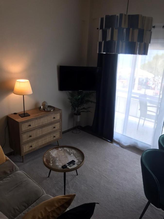 Artemis Apartments Diakopto Buitenkant foto